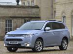 Mitsubishi Outlander PHEV 2014 года (UK)